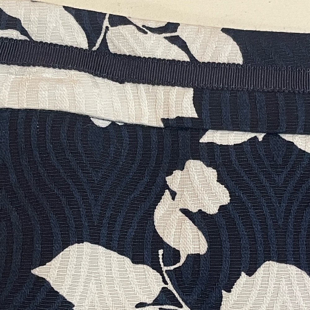NWTS TALBOTS COTTAGE CORE NAVY & WHITE FLORAL PRINT PENCIL SKIRT SZ 12 P - Picture 6 of 10